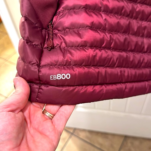 Eddie Bauer women’s XL down vest.  Brand new, never worn - Picture 3 of 3